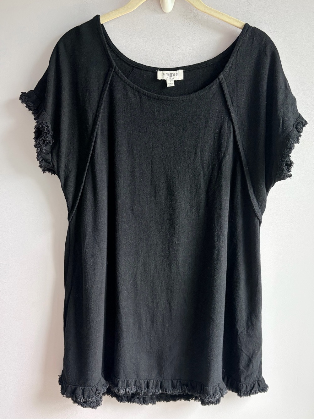 Umgee Top Short Sleeve Round Neck Black Fringe Edging Linen Cotton EUC Small